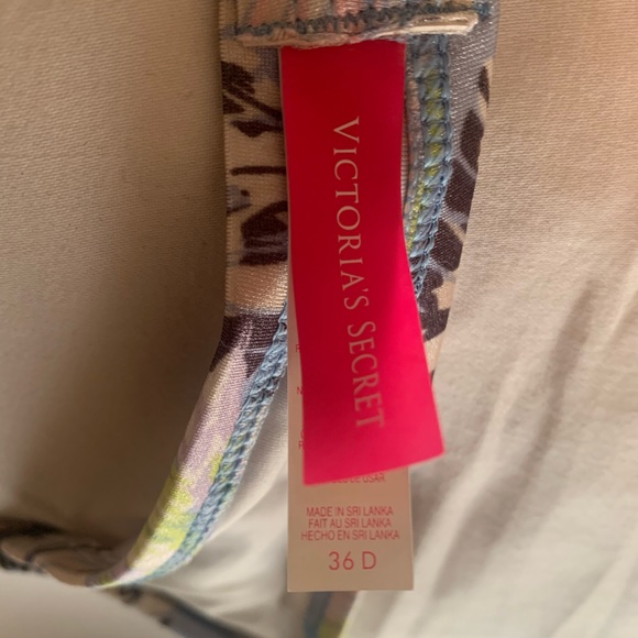 Victoria’s Secret underwire bikini top 36D - Picture 4 of 4